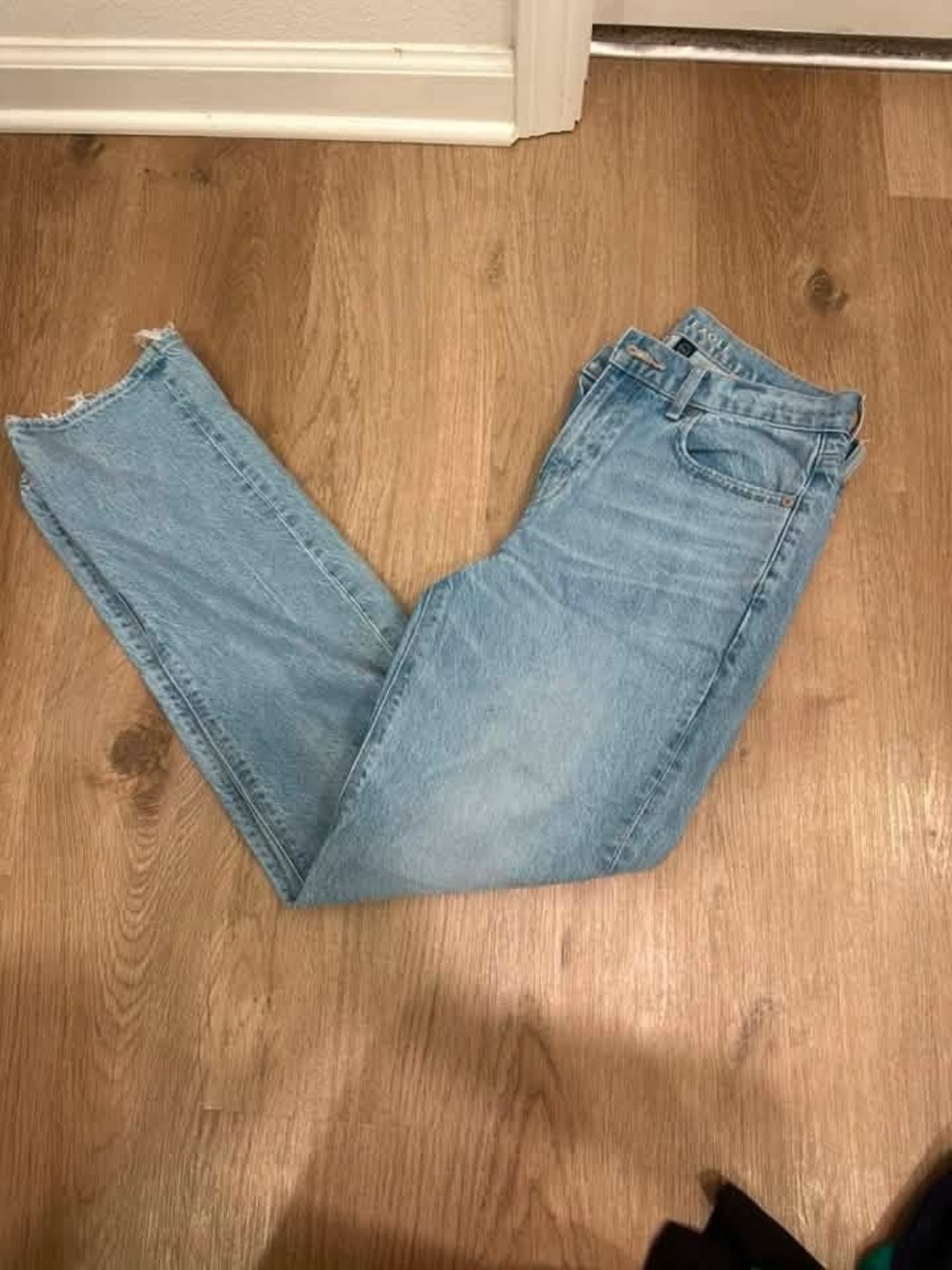 American Eagle Outfitters Light Blue High-Rise Straight Jeans